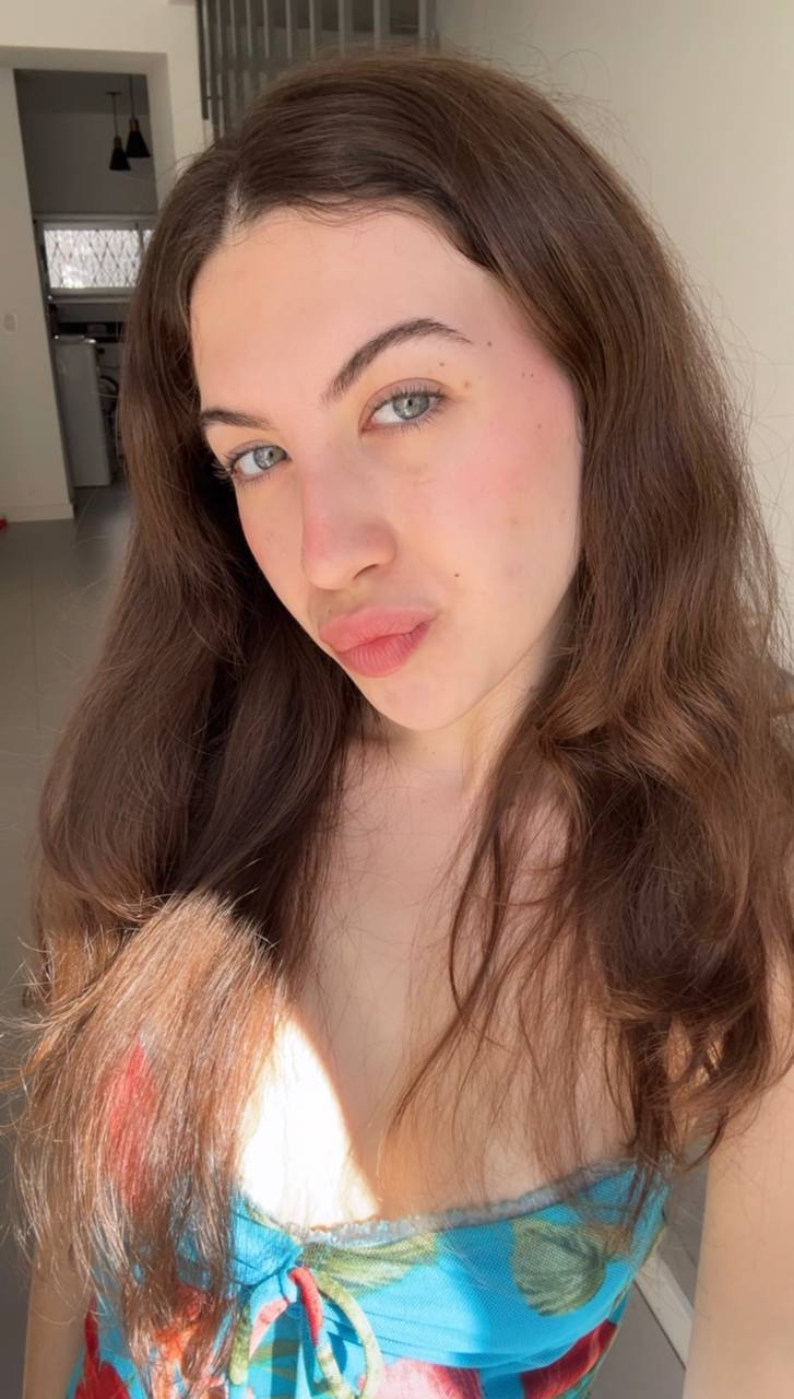 Nude girl Amber in Alexandria