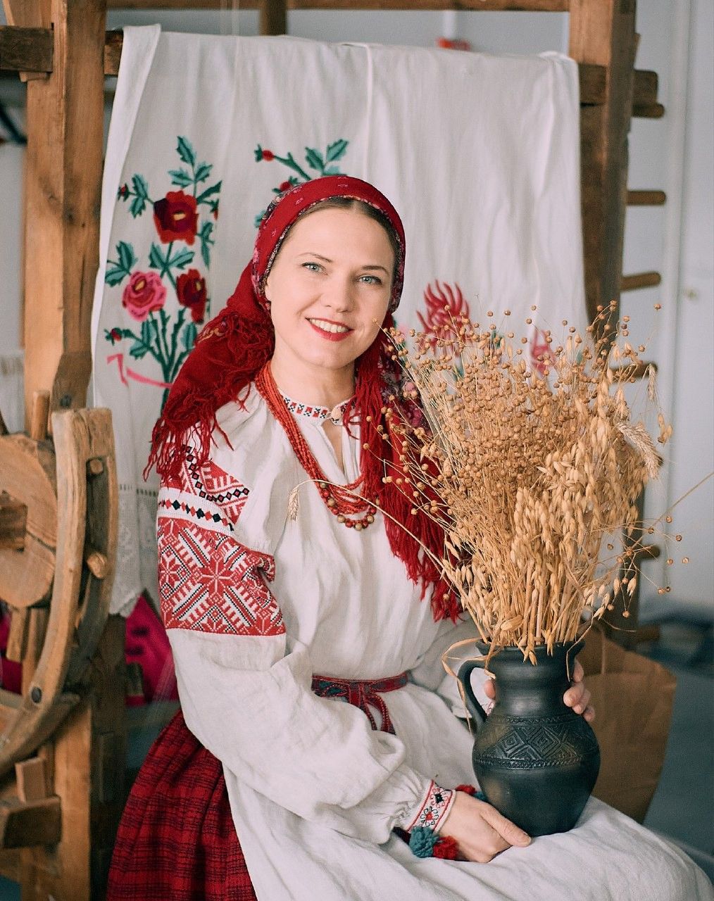 Women in Slavic costumes in Alexandria