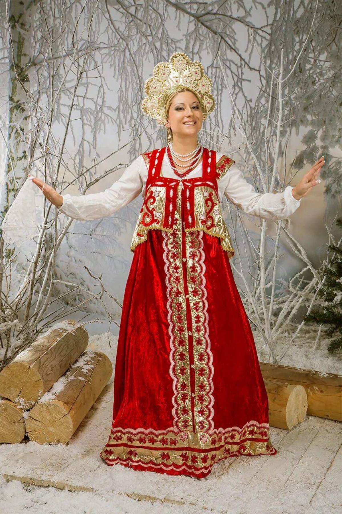 Girls in Slavic costumes in Alexandria