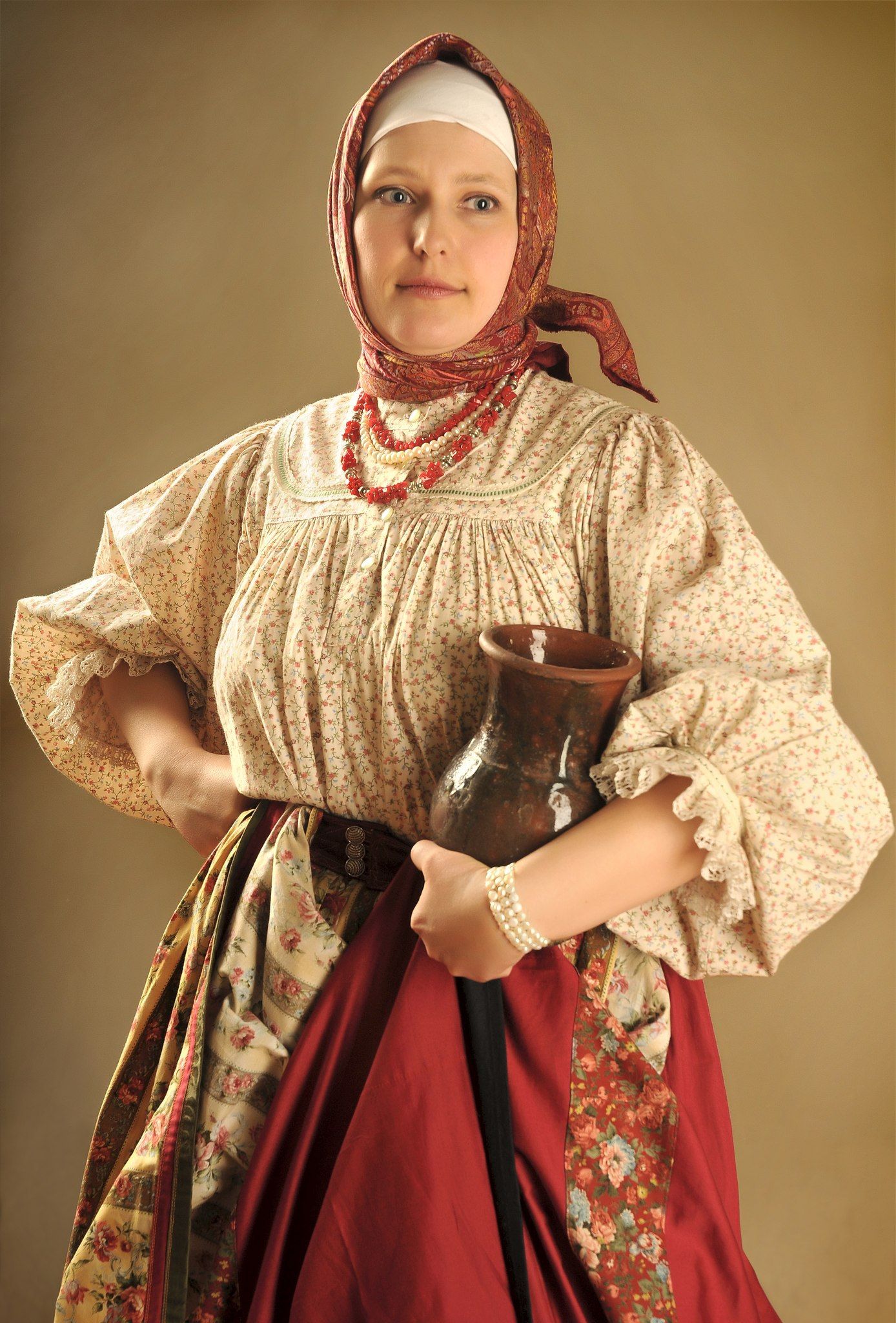 Girls in Slavic costumes in Alexandria